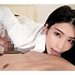 本庄鈴が乳首舐め手コキをする